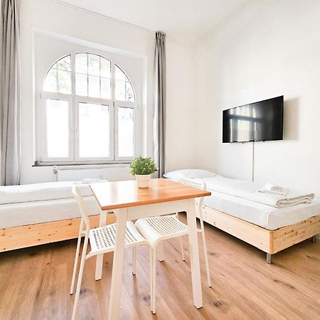 Raj Living - Studio Wohnungen - 15 Min Zur Messe Dus Dusseldorf Exterior photo